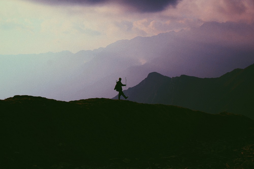 hiking yoga 