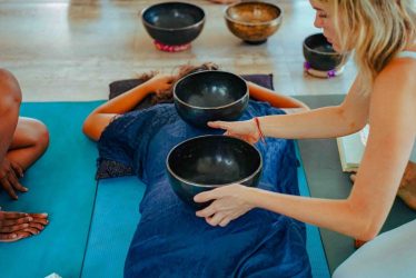 Sound massage with tibetan bowls