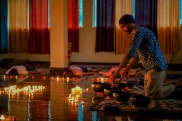 Sound bath with singing bowl therapy